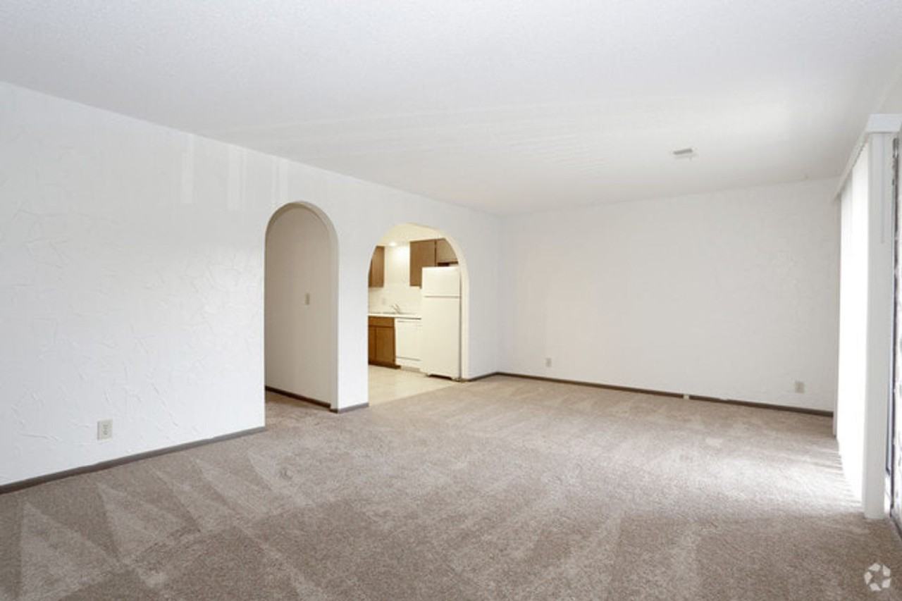 West Mound Apartments - Photo 6 of 15