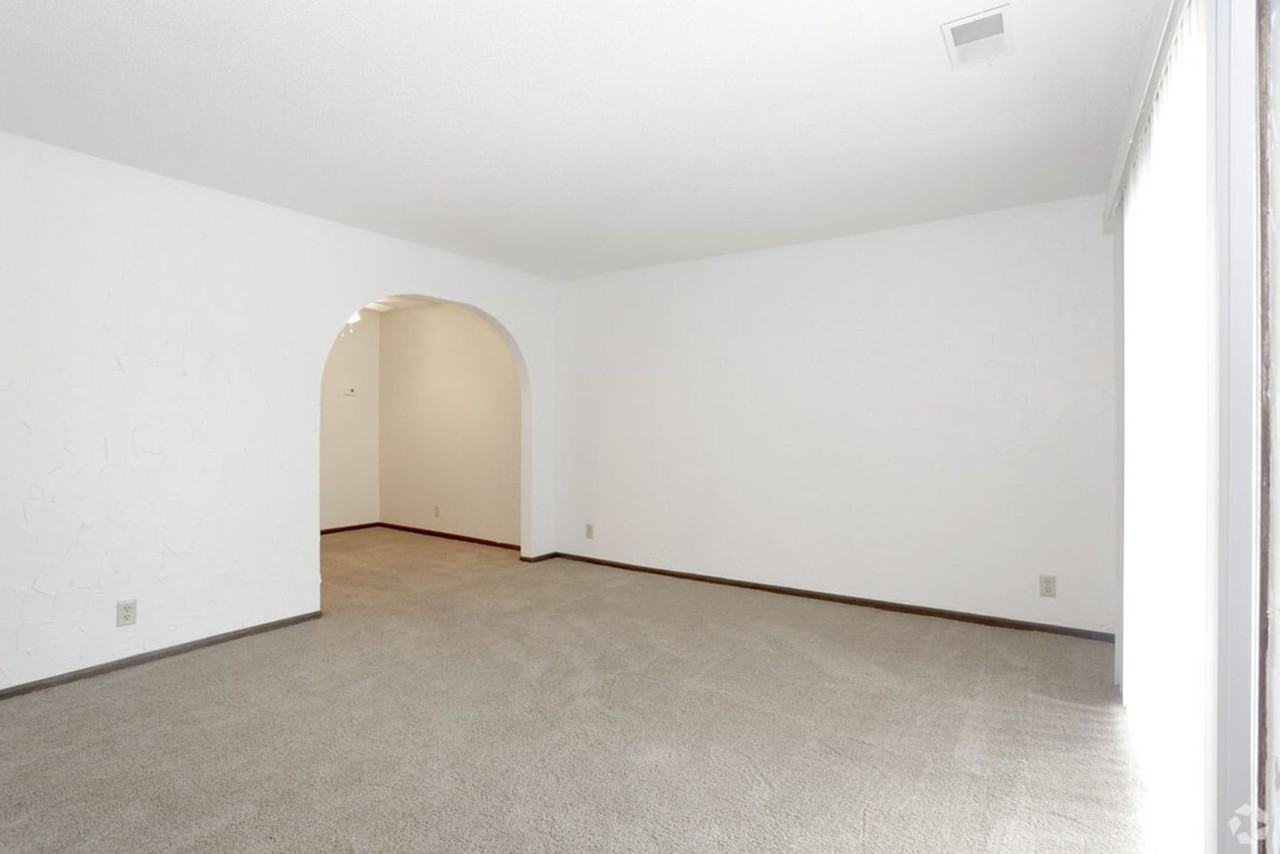 West Mound Apartments - Photo 2 of 30