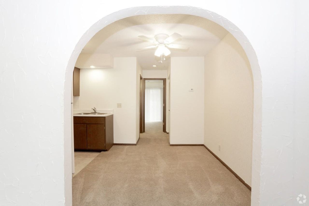 West Mound Apartments - Photo 7 of 15