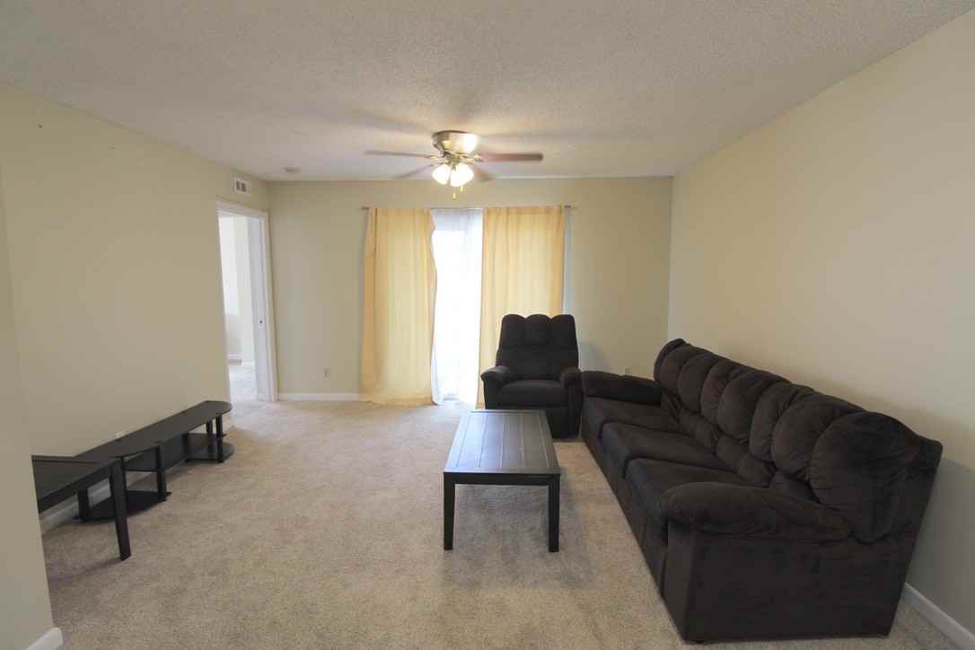 Hunters Ridge Condominiums  1360C - Photo 2 of 7