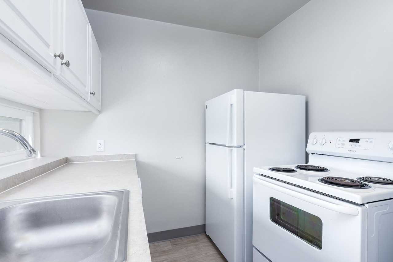 The Lee Apartments - Photo 4 of 47