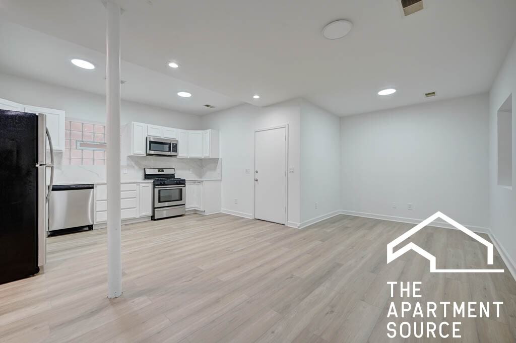 1042 N Kedzie Ave #G - Photo 3 of 14