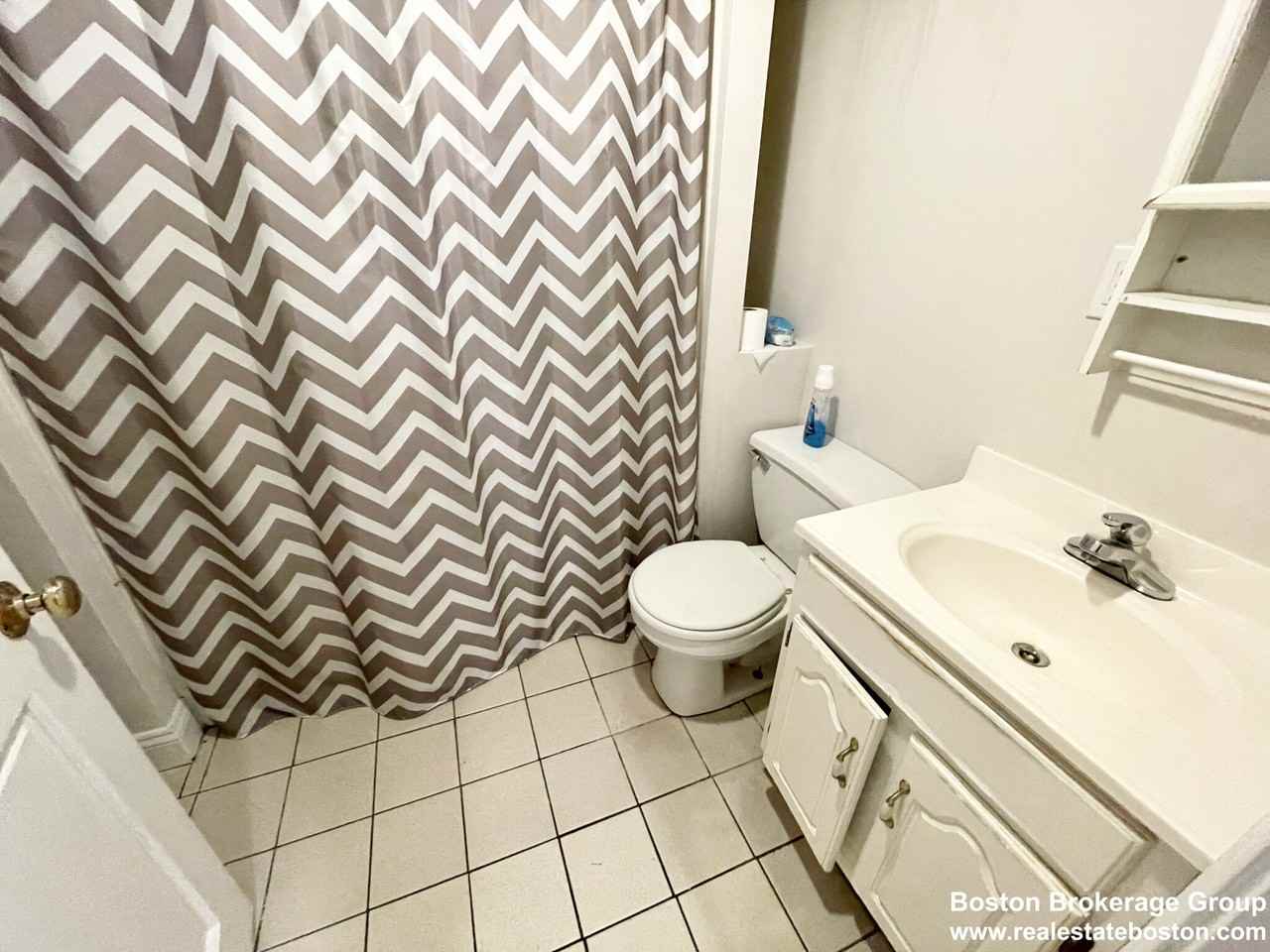 733 Parker St #1 - Photo 7 of 8