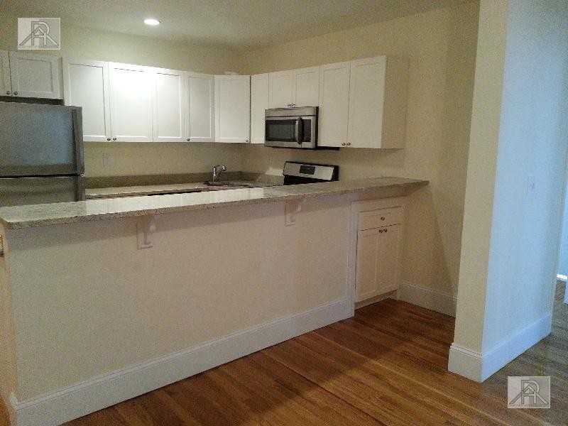 58 Egmont St #6 - Photo 2 of 7