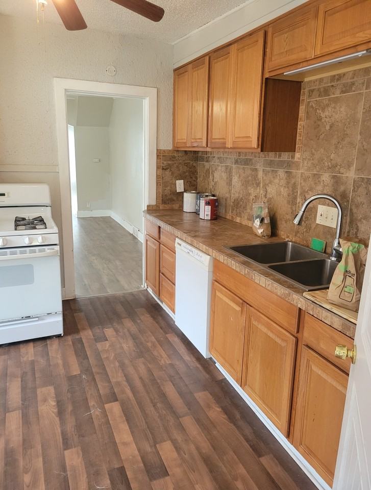 528 21st St Frnt - Photo 3 of 12