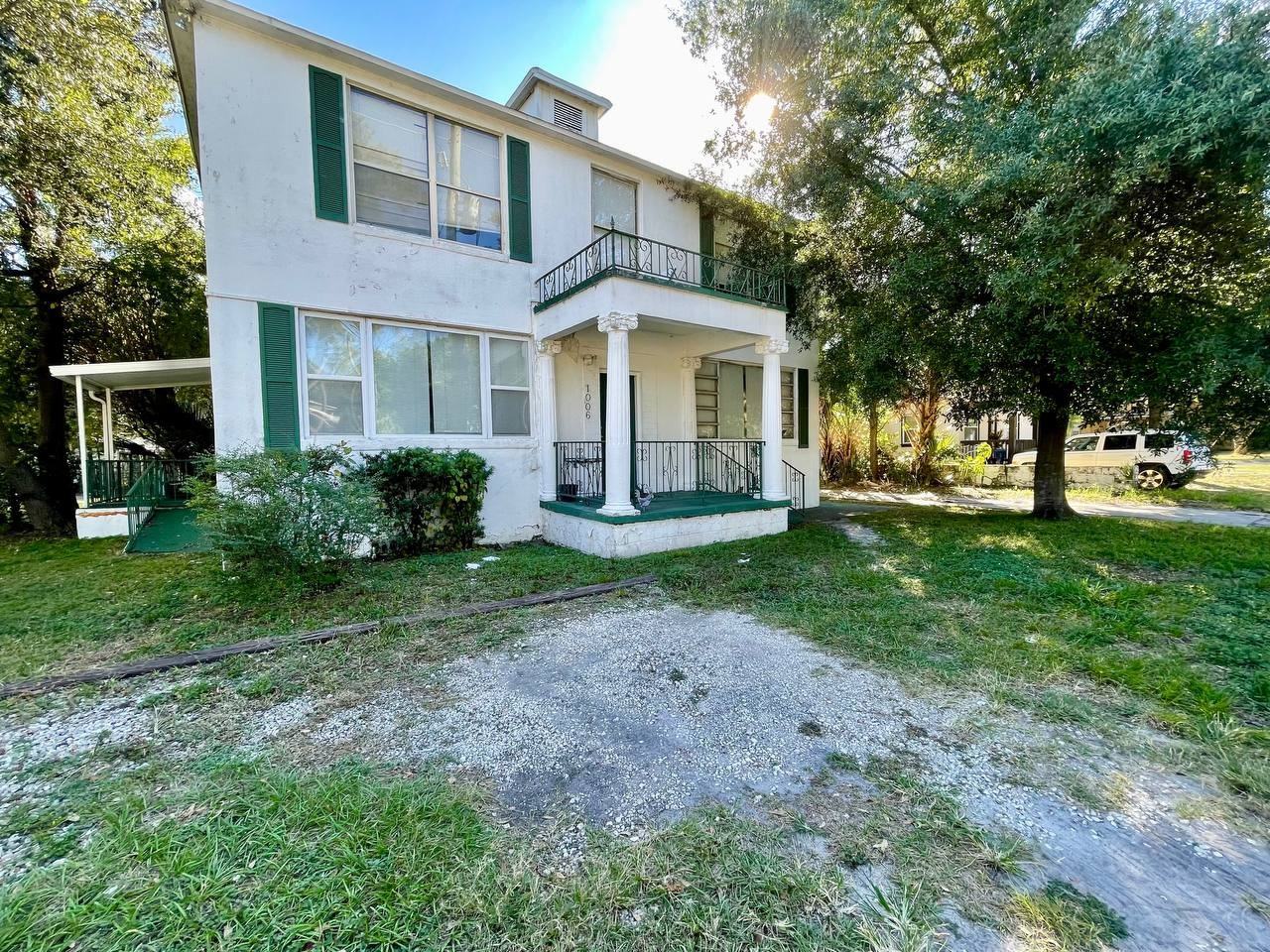 1006 W Arch St #6 - Photo 2 of 11