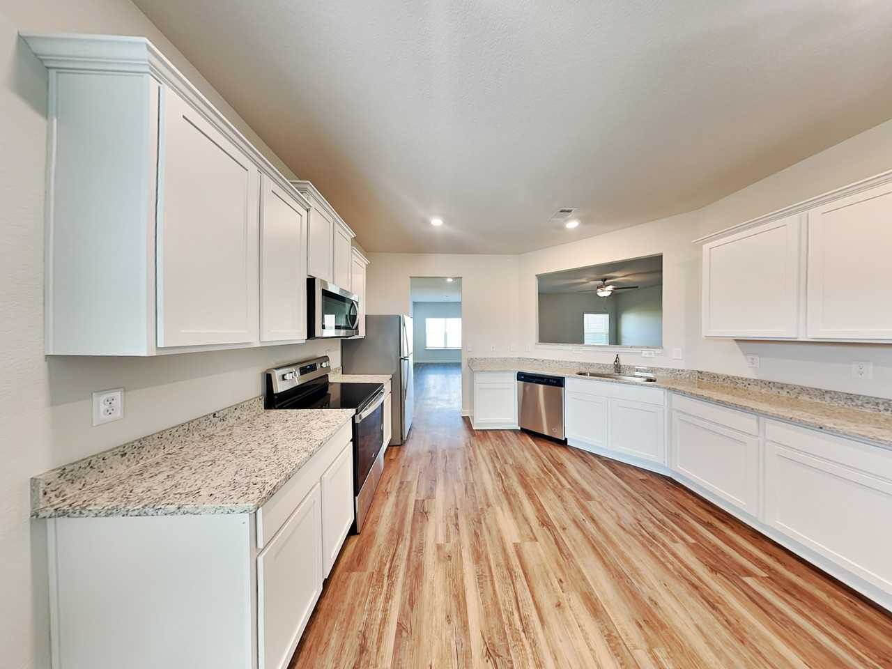 1247 Fendt Dr - Photo 5 of 29