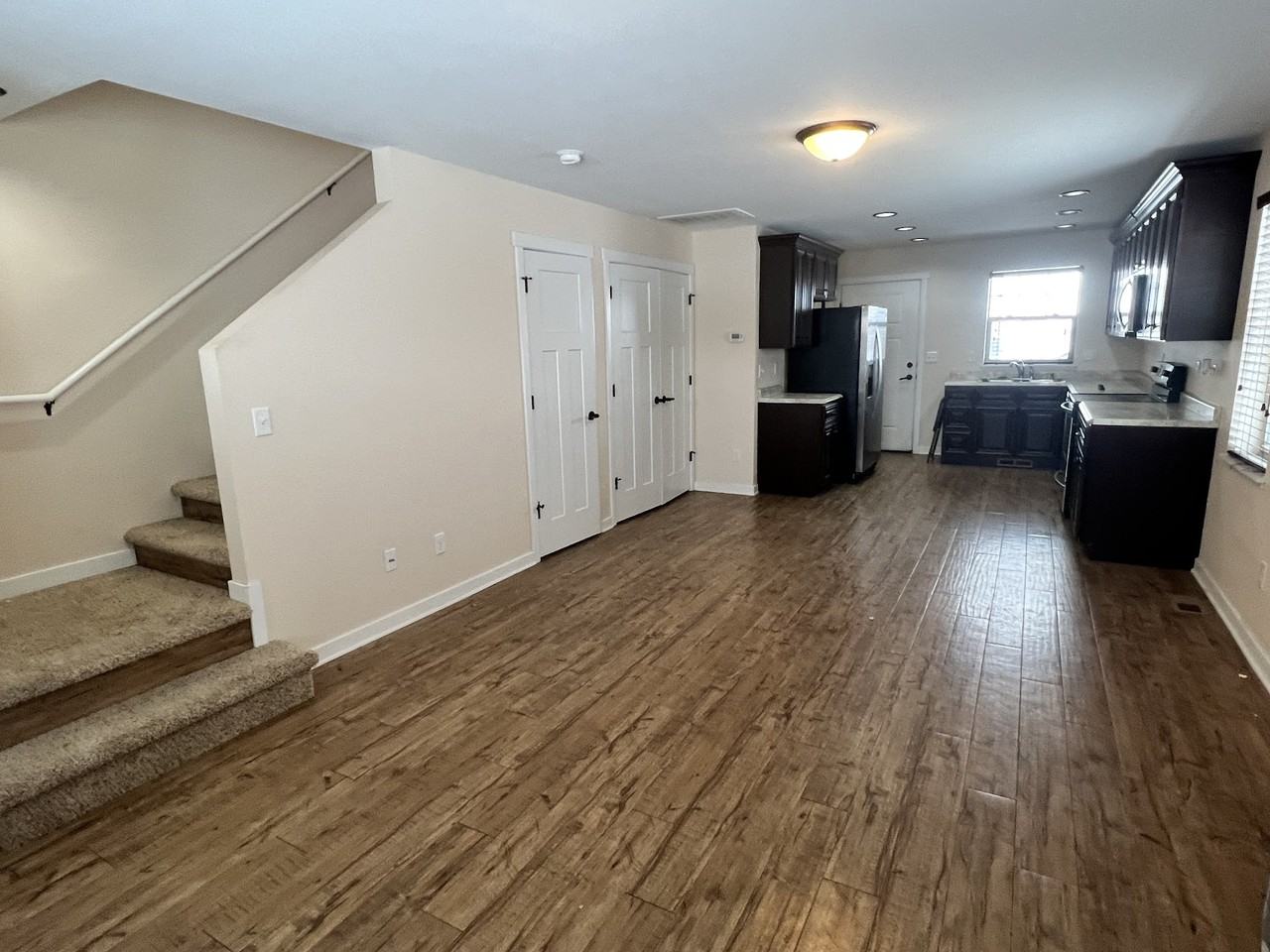 212 13th St Ne - Photo 2 of 8