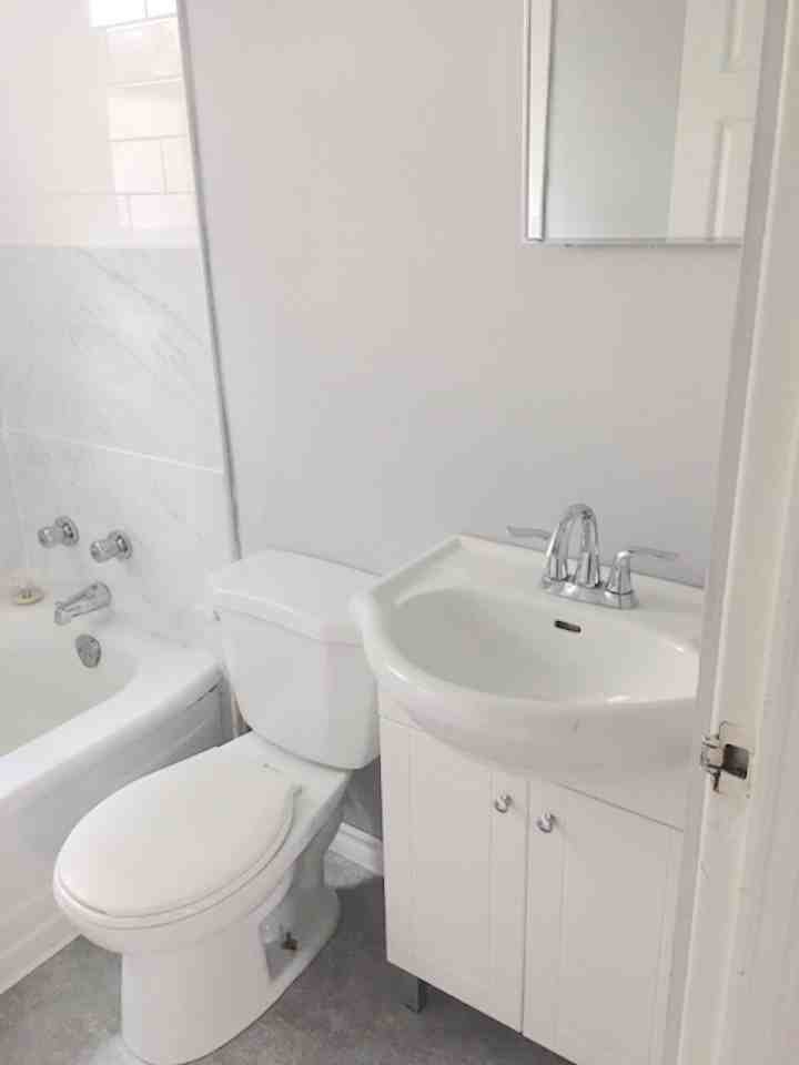 106 Lorne Ave Apartments in Chatham, ChathamKent, ON N7M 1S1 Zumper