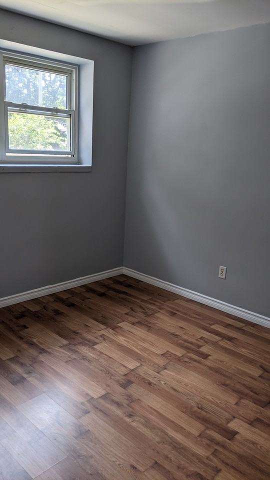 106 Lorne Ave - Photo 2 of 20