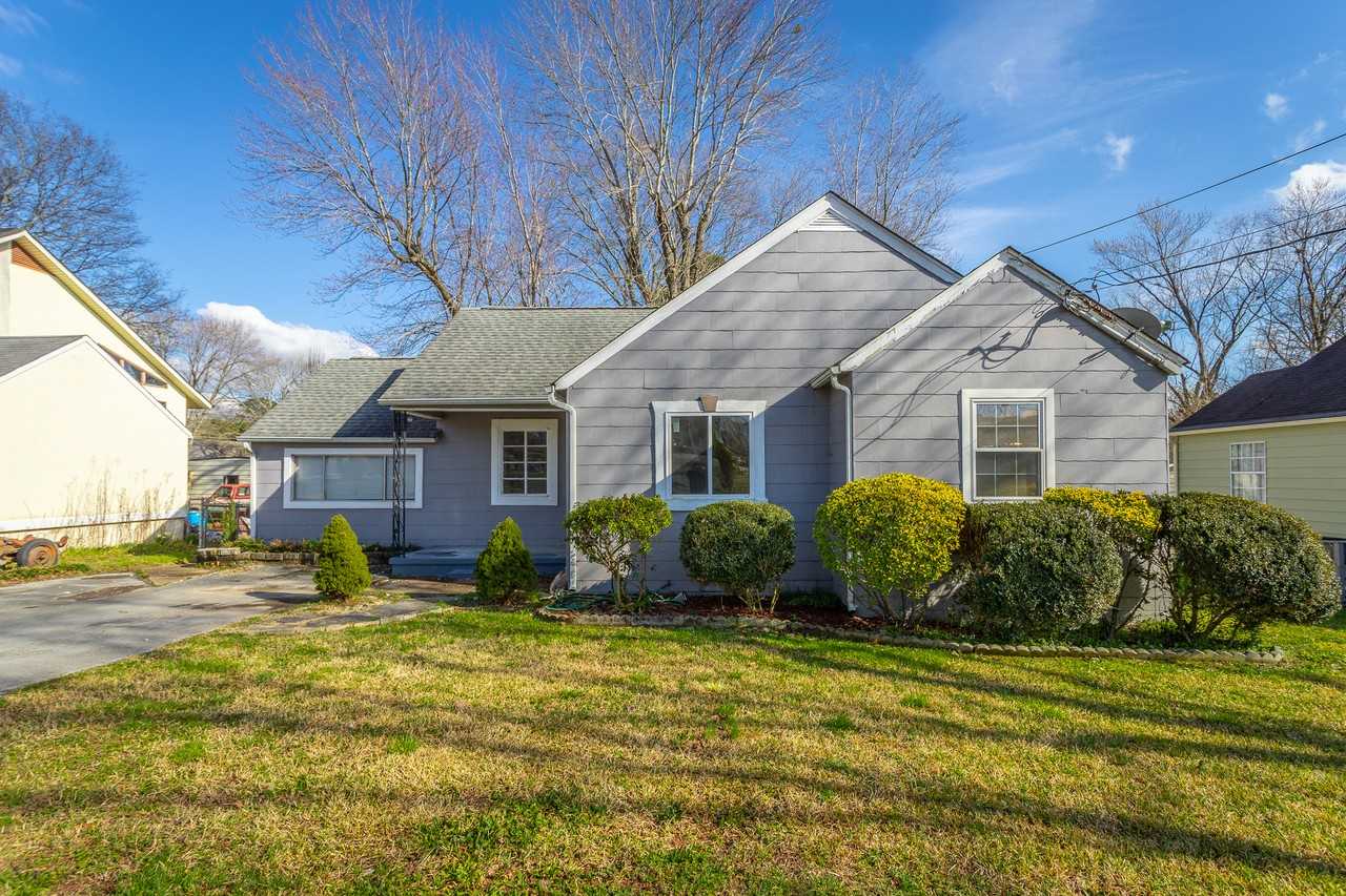 210 Chickamauga Rd - Photo 3 of 35