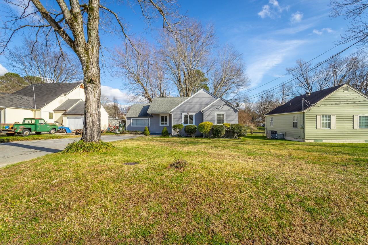 210 Chickamauga Rd - Photo 4 of 35