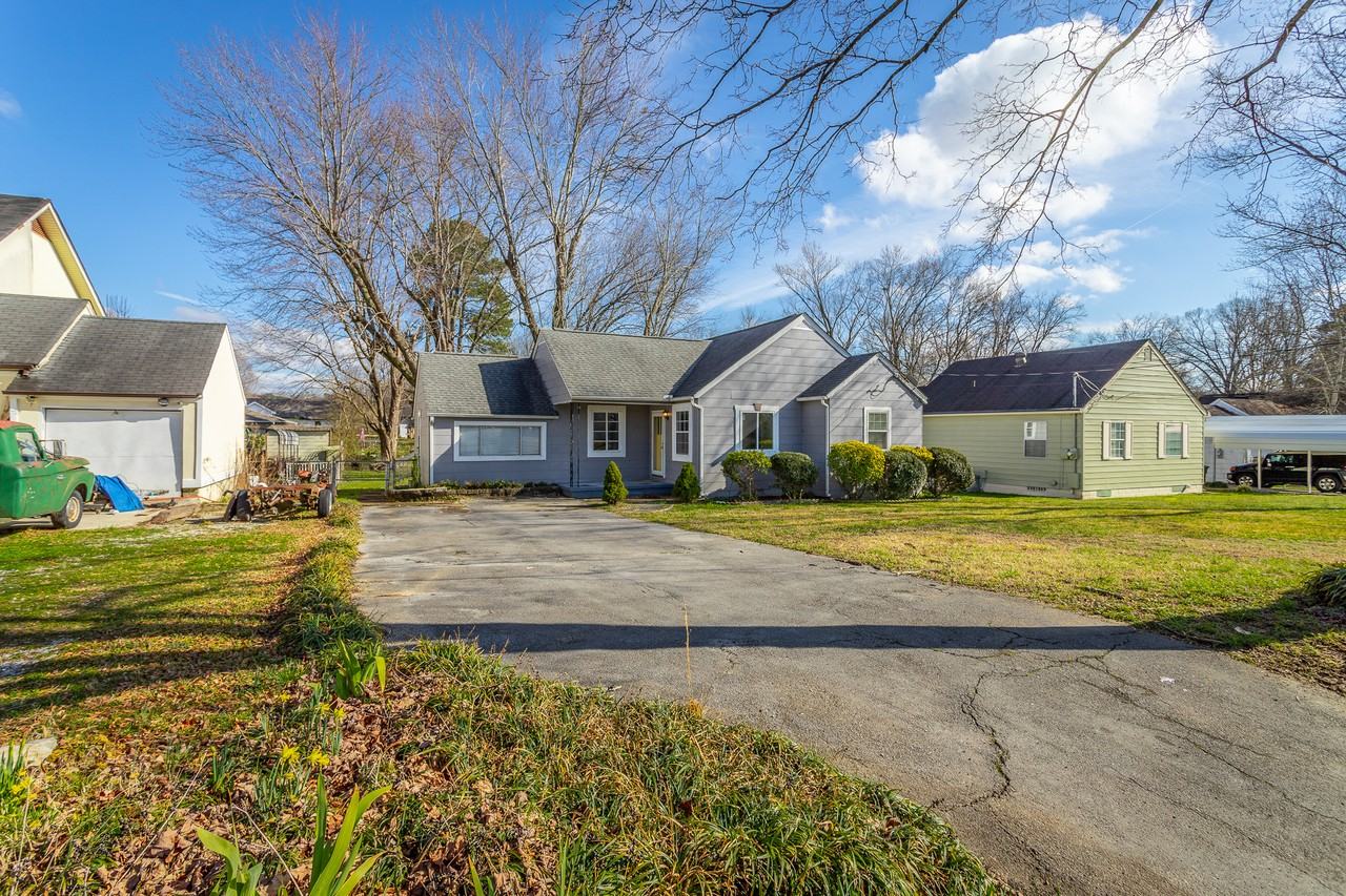 210 Chickamauga Rd - Photo 6 of 35