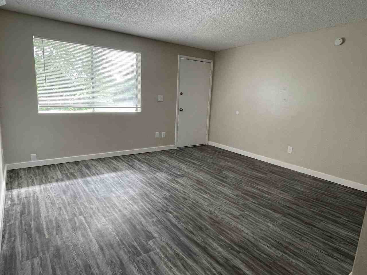 105 E 2Nd St - Photo 3 of 16