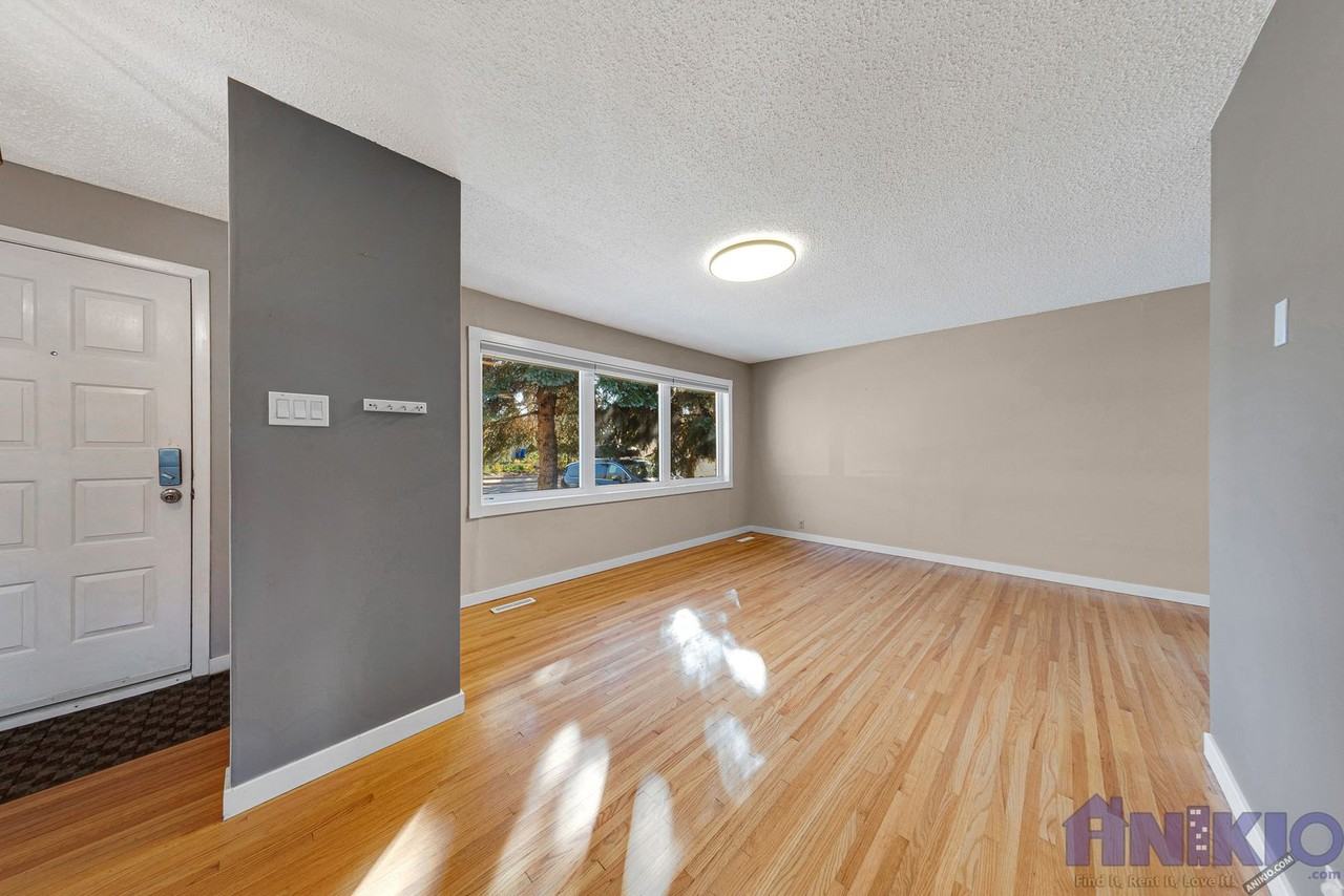 3 Bedroom Main Floor in Holliston - Photo 2 of 23