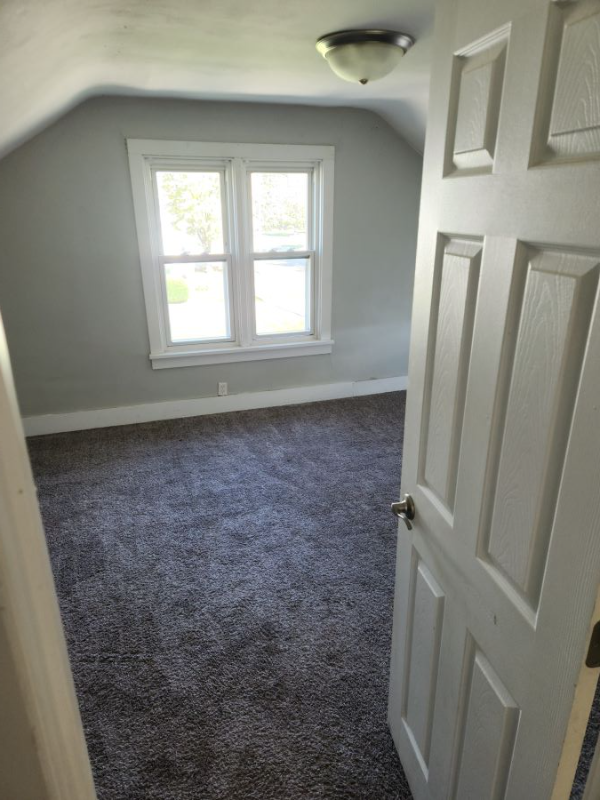 209 S 4th Ave - Photo 3 of 5