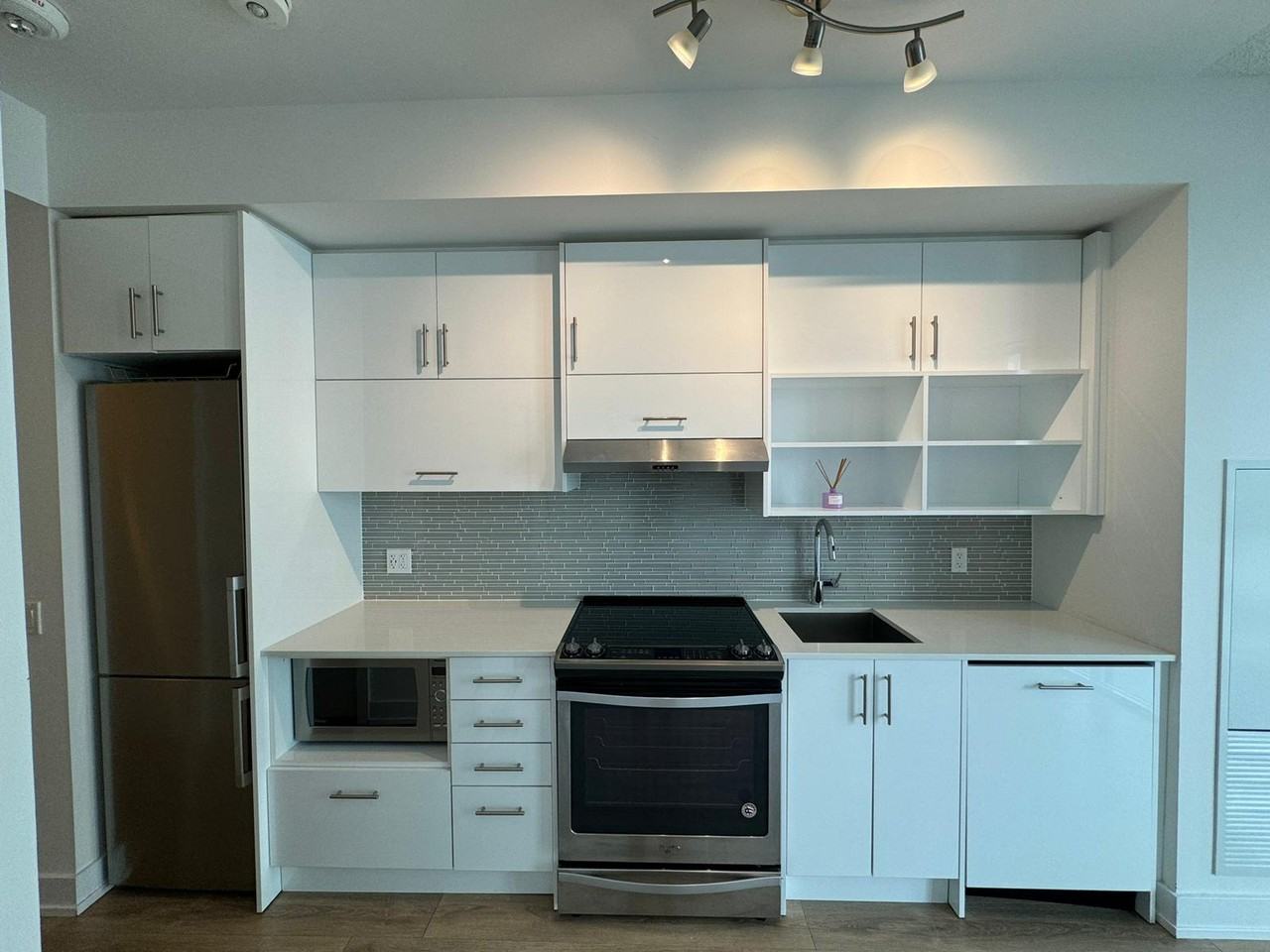 128 Fairview Mall Drive #1109 - Photo 6 of 19