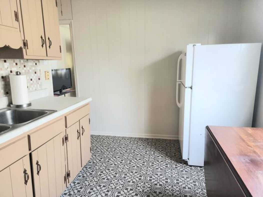 1641 Rosemont Dr #NA - Photo 2 of 7