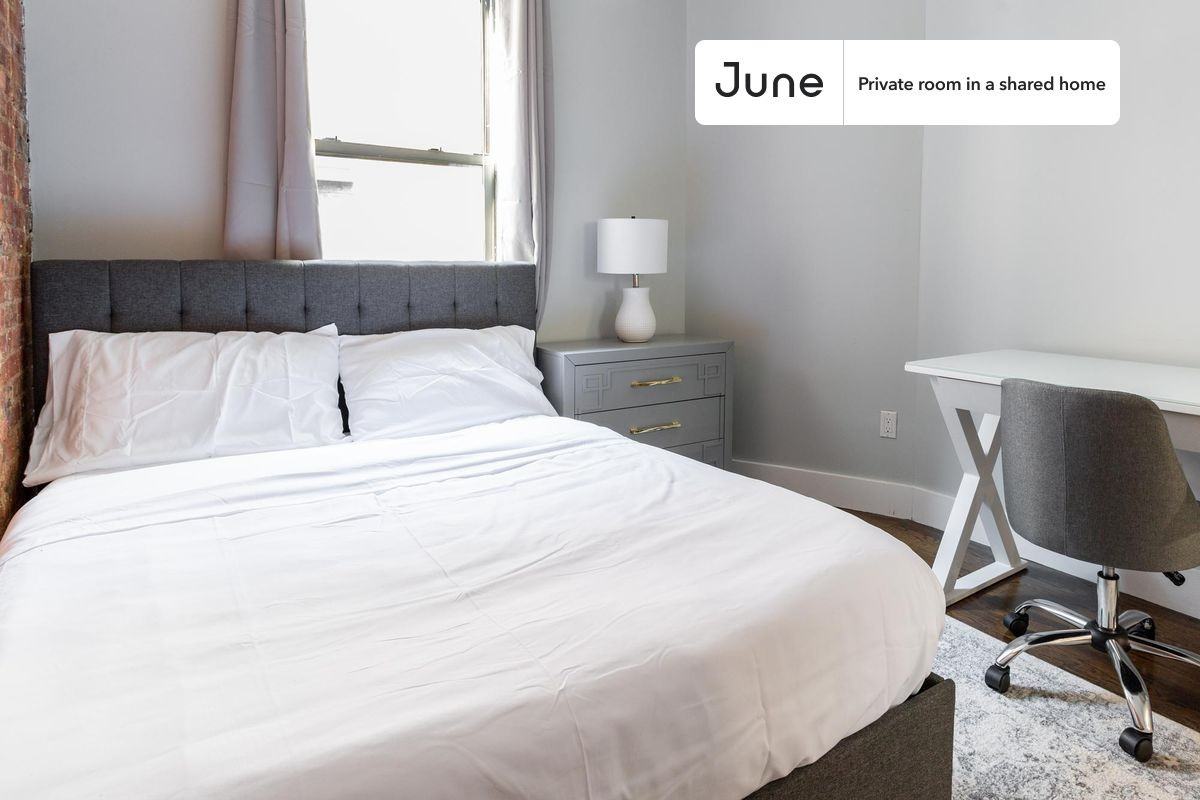 1131 Broadway #A - Photo 2 of 23