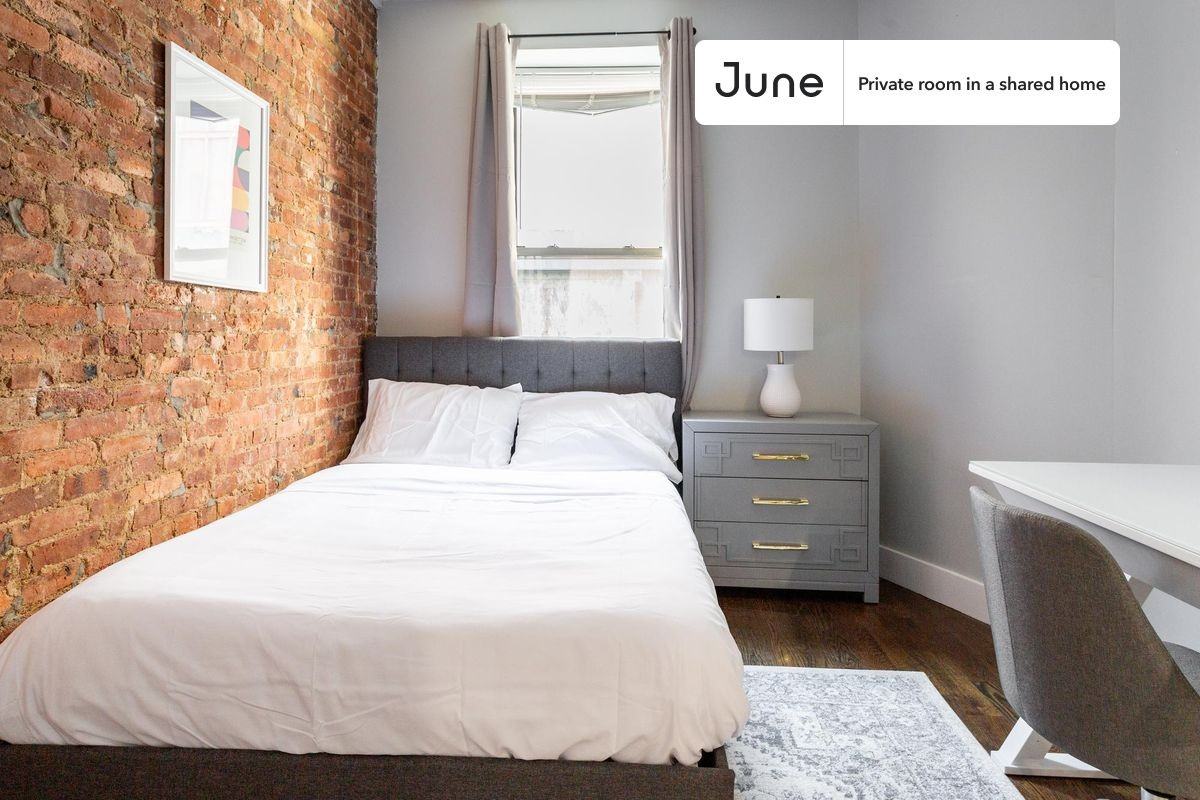 1131 Broadway #A - Photo 5 of 23