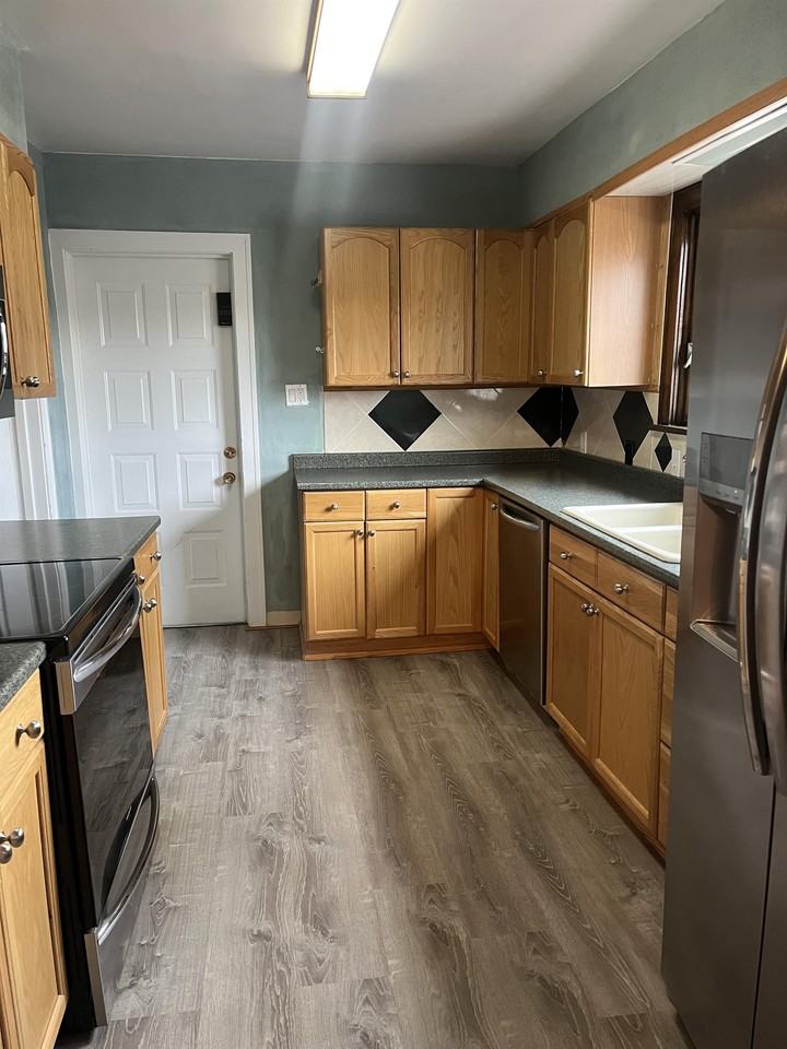 3715 Warren Ave #1 - Photo 5 of 16