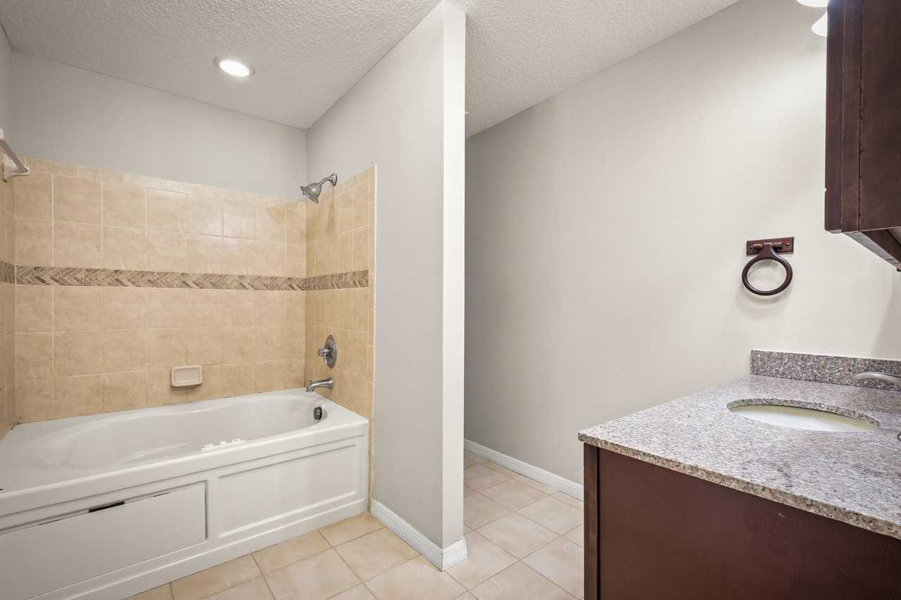 Kingston St - Photo 4 of 12