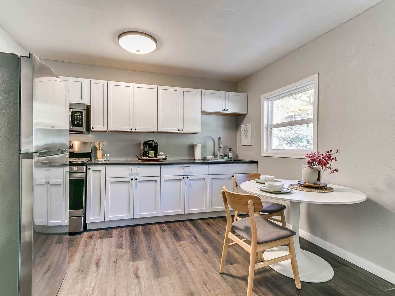 1404 Crescent St #1 - Photo 4 of 21