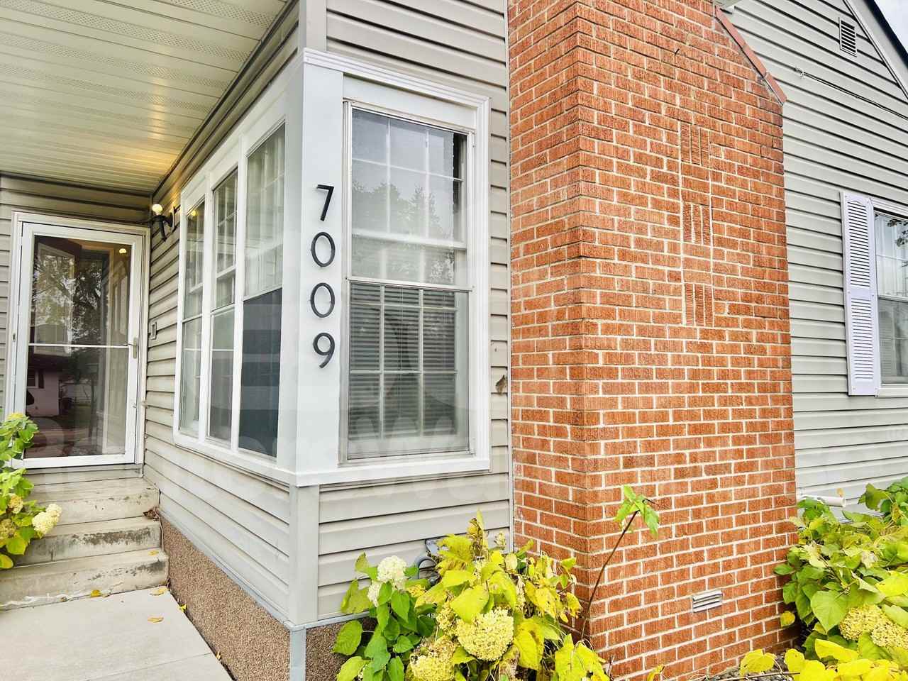 7009 Minnetonka Blvd - Photo 2 of 10
