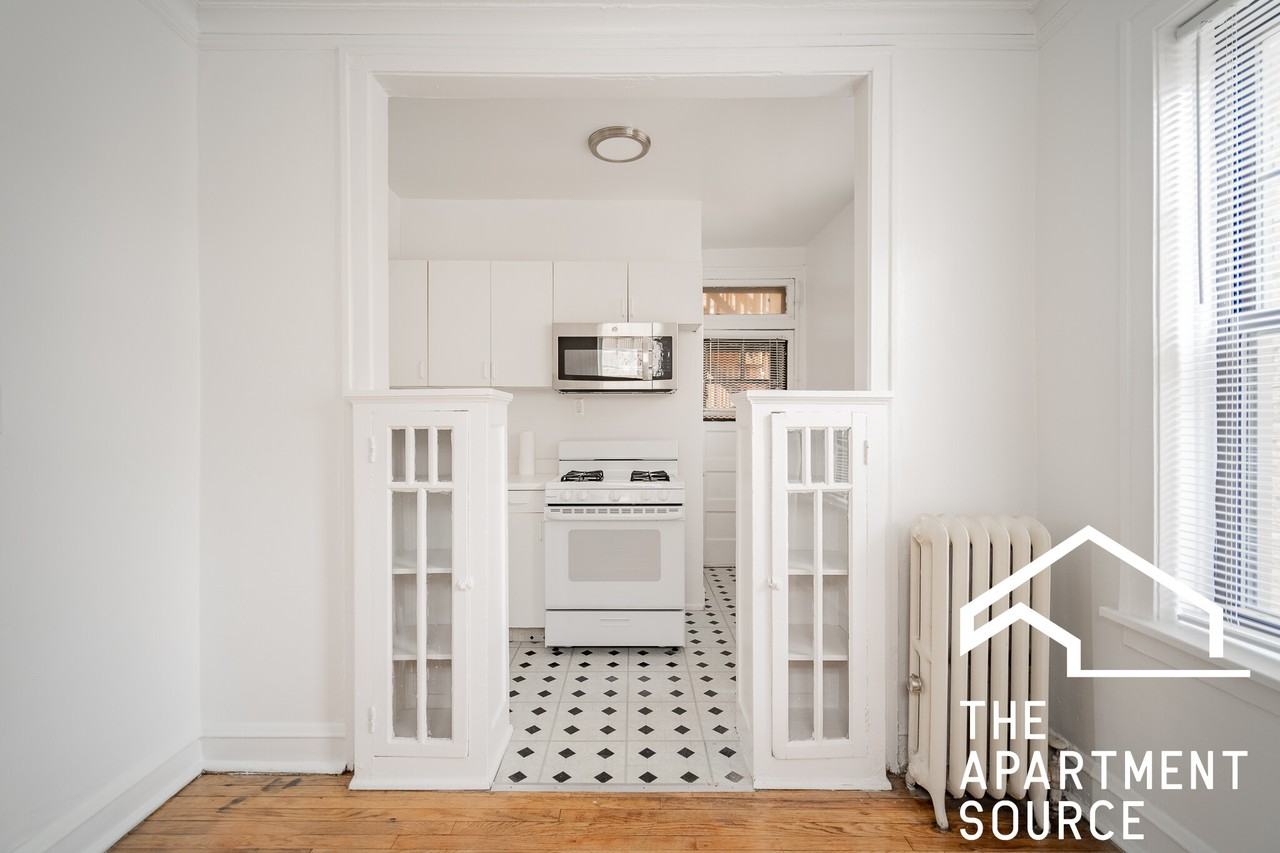 3610 N Claremont Ave #M2