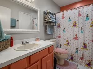 1209 Mohawk Street - Photo 3 of 11