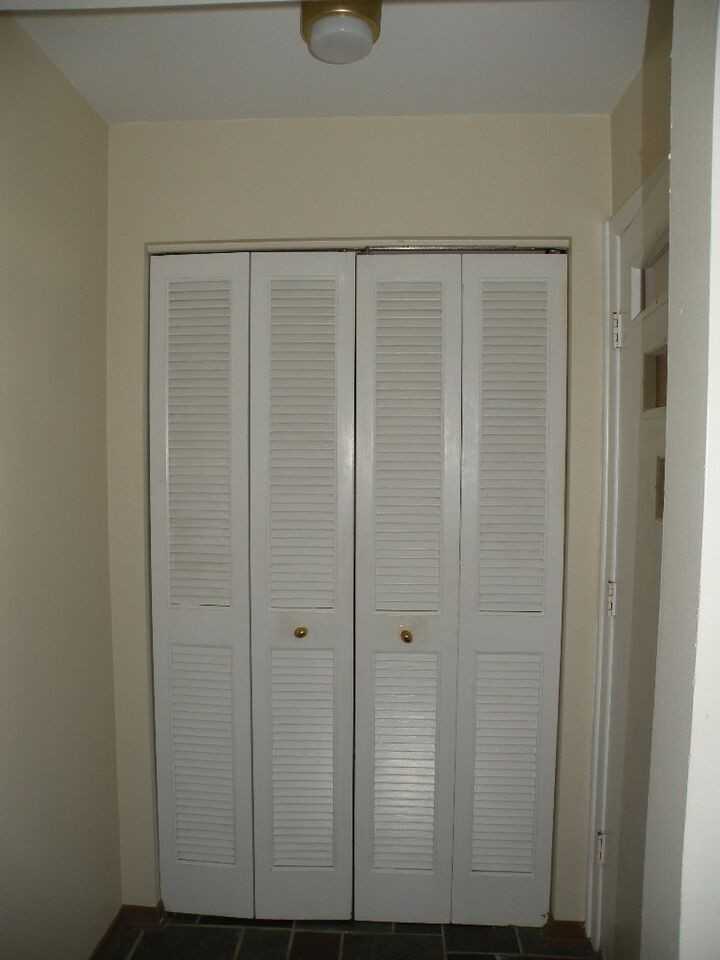 670 Radford Dr - Photo 2 of 18