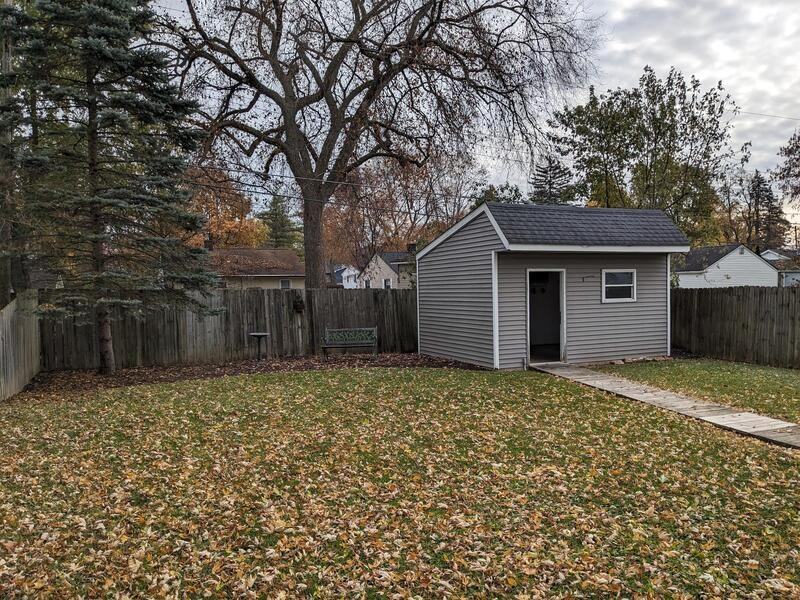 408 N Harris St - Photo 4 of 14