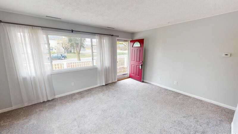 408 N Harris St - Photo 5 of 14