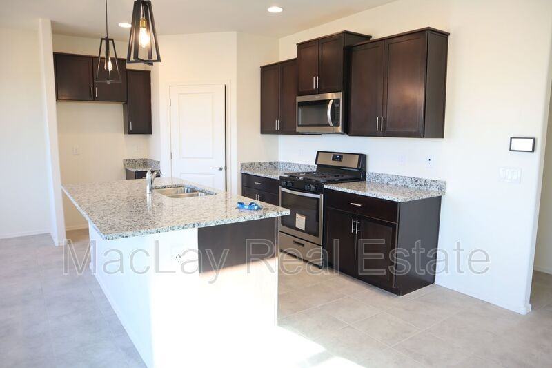 10676 W Golson Dr - Photo 2 of 17