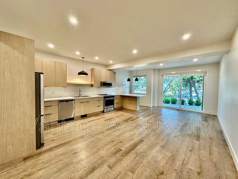 2563 Hebert Rd - Photo 4 of 32