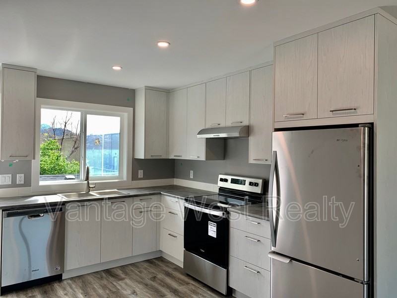 729 Bay Ave CARRIAGE, Kelowna, BC V1Y 7K2 2 Bedroom Condo for 1,825/month Zumper