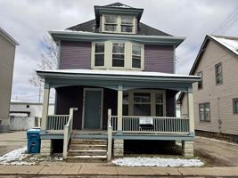 featured image of 942 Bellevue Pl