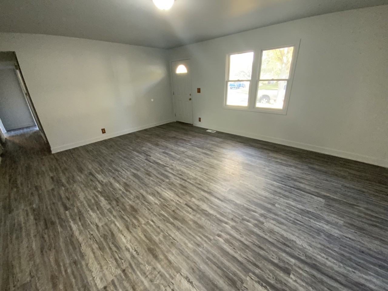 1002 Knollcrest Dr #NA - Photo 3 of 18