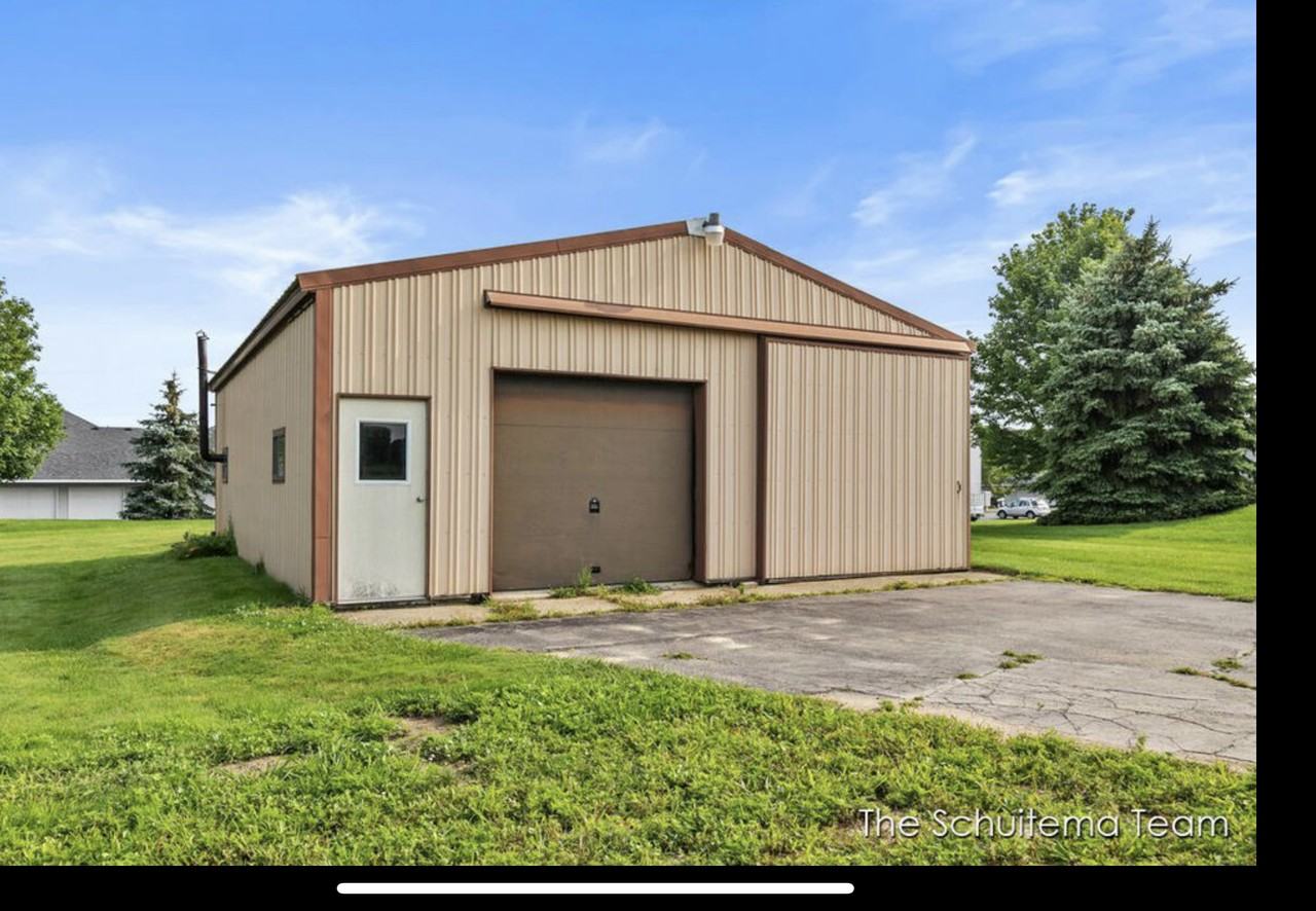 2965 Quincy St #BARN - Photo 2 of 5