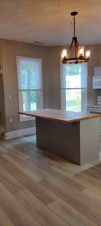 541 E North St #2 - Photo 3 of 18