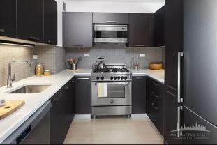222 E 39th St #9B - Photo 1 of 1