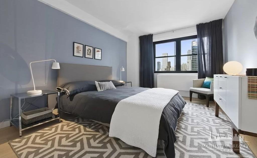 222 E 39th St #9B - Photo 3 of 10