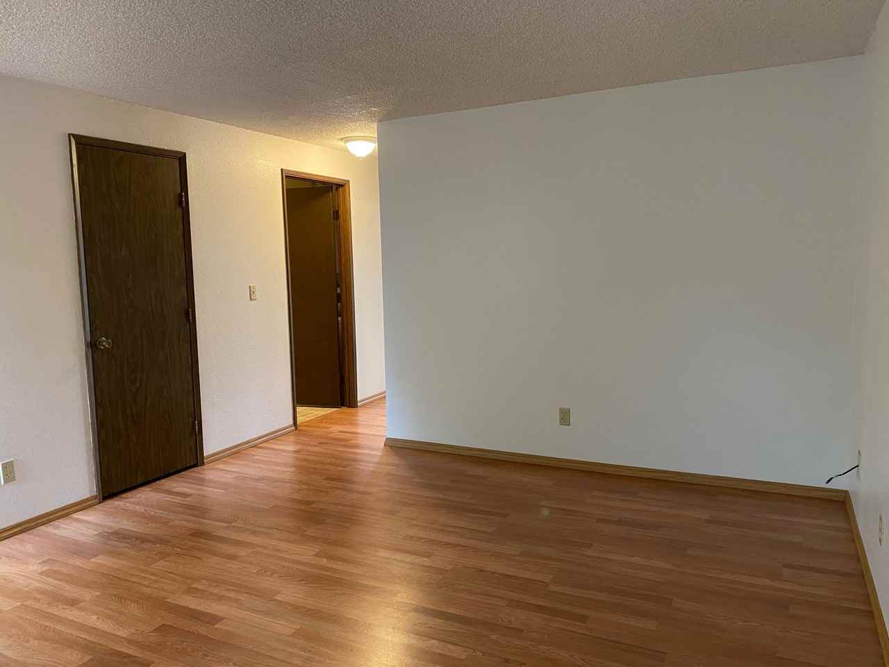 1168 Harris St Se Apt F #1168F - Photo 3 of 14