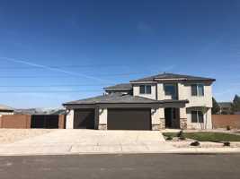featured image of 68 W Chesterfield Dr #1