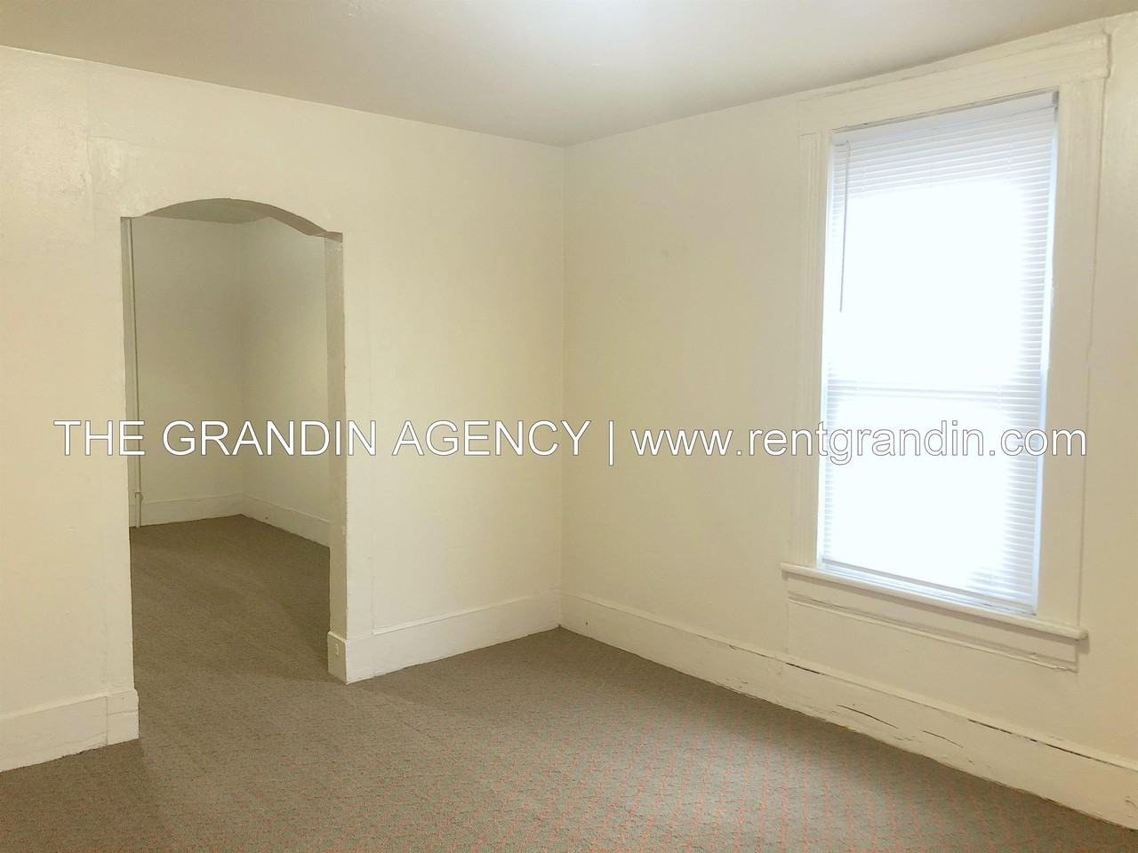 922 12th St Se #A - Photo 5 of 26