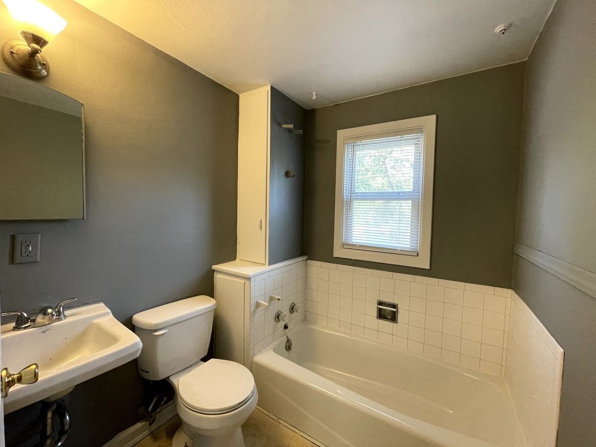 221 Madison St #1 - Photo 5 of 7
