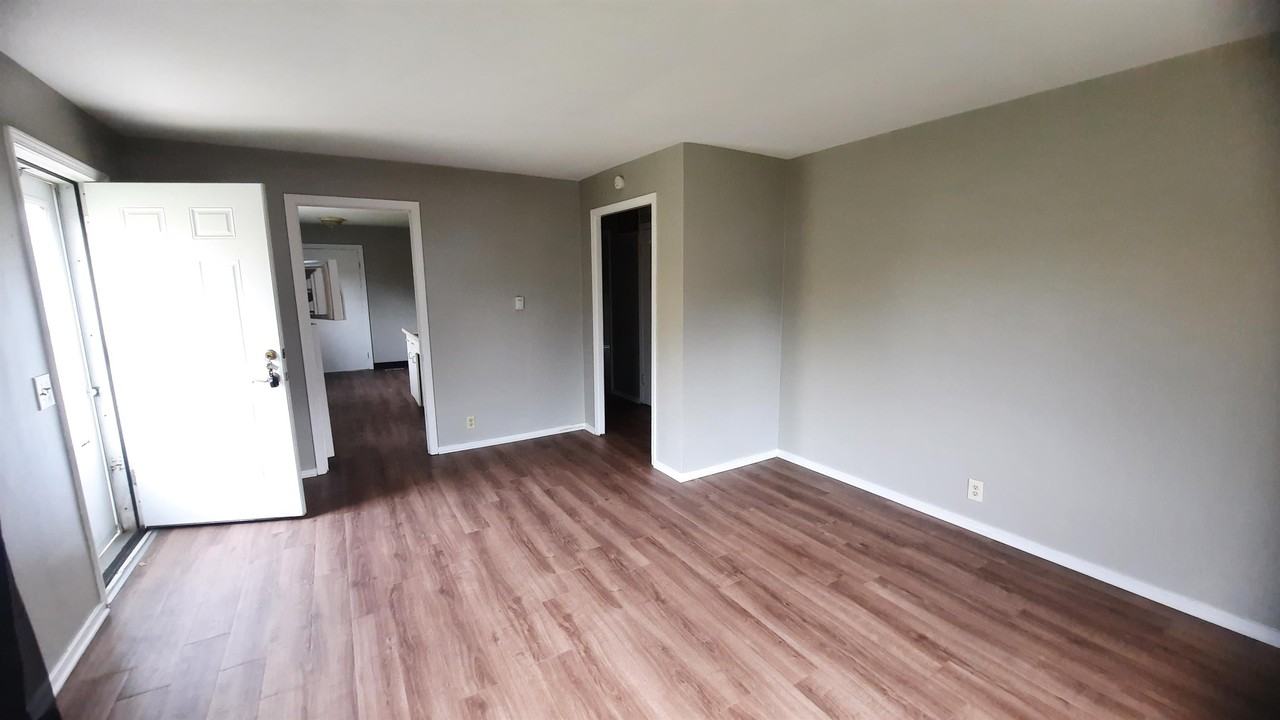 1208 Eastfield Rd #1208 - Photo 2 of 5