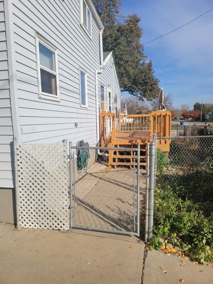 1031 N Clay St #1031 - Photo 2 of 10