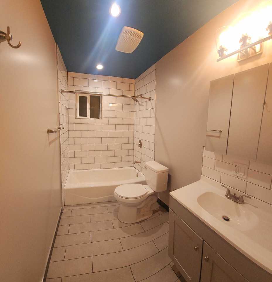 983 Capp St #B - Photo 5 of 9