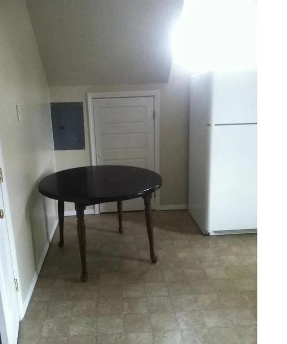 302 S 2nd St #B - Photo 2 of 18